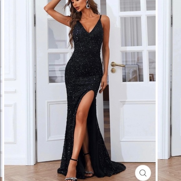 MISSORD Dresses & Skirts - MISSORD OPEN BACK SPLIT THIGH SEQUINS PROM DRESS /  SIZE:  M / COLOR: BLACK